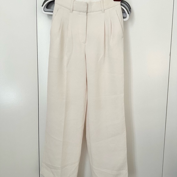 Aritzia Wilfred The Effortless Pant in Cream - Picture 2 of 3
